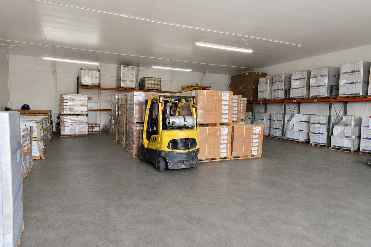 Bodega con inventario de empaque